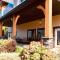 Kootenay Wild Guest Suites