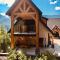 Kootenay Wild Guest Suites Kootenay Wild Guest Suites