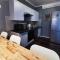 CF13 30m2 Central with Terrace AC and Netflix