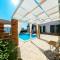 Villa with private pool and terrace - Pridraga