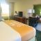 Days Inn by Wyndham Westley - Westley