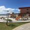 Flat com praia privativa e lazer total em Arraial