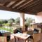 Luxurious 6-bedroom villa just 10 minutes from the beach