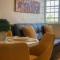 Private Jacuzzi Oasis with Mountain Views and FREE Parking