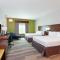 Holiday Inn Express & Suites Houston SW - Medical Ctr Area