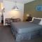 Ray Lyn Motel