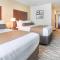 Cobblestone Hotel & Suites - Janesville - Janesville