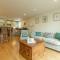 6 Sandy Lane