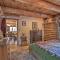 Cabin Private Hot Tub, Walk to Pats Peak Ski Area - Henniker