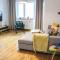 Bright, modern & cozy apartment