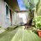 ShineAwayHomes -AC Beachfront RAROTONGA