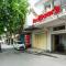 RedDoorz @ Urip Sumoharjo Solo - 梭罗