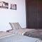 Urban Manesa city center apartment with private patio - Manresa