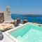 Fira White Residence