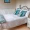 Holcombe House Guest House