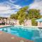 Family Home with Pool, BBQ and Fire Pit in Goodyear