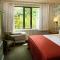 Williamsburg Woodlands Hotel & Suites, an official Colonial Williamsburg Hotel