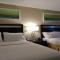 Holiday Inn Express and Suites Montgomery, an IHG Hotel - Montgomery