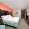 Holiday Inn Express & Suites Austin South, an IHG Hotel - Austin