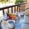Golden Palms Guest House & Cafe