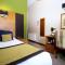 Acorn Hotel