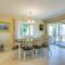 Carolina Boulevard 128