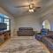 3 Mi to Westgate Desert Home with Hot Tub in Peoria - بيوريا