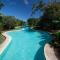 Sunset Beach Carlton- Tahiti - beachfront luxury residence & pool - 4 pers - Punaauia