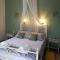 Vrohaki Studios & Rooms