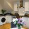 Three Bedroom Townhouse with Parking