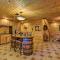 Trenton Cabin with Hot Tub - 14 Mi to Lookout Mtn!