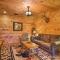 Trenton Cabin with Hot Tub - 14 Mi to Lookout Mtn!