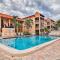 Colorful Bungalow with Pool Less Than 2 Mi to Upham Beach! - سانت بيتي بيتش