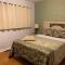Mid-century Home 2 miles to UF, Downtown, and Shands Plus Walk to Coffee Culture, Planet Fitness and Alfred A Ring Park