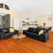 Adelaide Style Accommodation - City to Beach - Free WIFI - Free 3 car parking - Great location