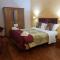 Aurelia Garden Gold B&B