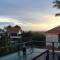 Haven on Noosa Hill - sunset views, pools, spa