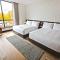 Hew & Draw Hotel