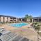 Game Day Retreat Pool Access, 2 Mi to Texas A and M
