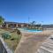 Game Day Retreat Pool Access, 2 Mi to Texas A and M