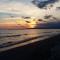 Near the beach Aparment with garden - Perivolia