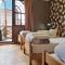 Envoy Hostel and Tours