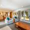 Number Six - Oneroa Holiday Home