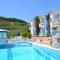 Dolphin Apartments 2 - Parga