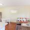 B5 Crawley Apartment 1 BRM & Sleepout near UWA