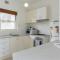 B6 Crawley Apartment 1 BRM & Sleepout near UWA