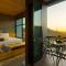 Saras Nest - Top Floor Seaview apartments