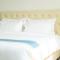 Hampton Suites