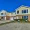 East of the Sun Beachside Apartment with Deck! - Emerald Isle