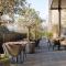 Mezzo Hotel & Business